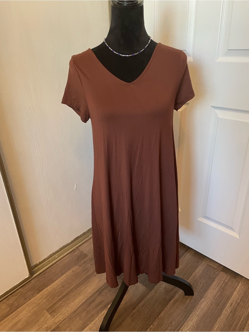 ASOS Rust Brown V-Neck Short Sleeve Dress Size 4